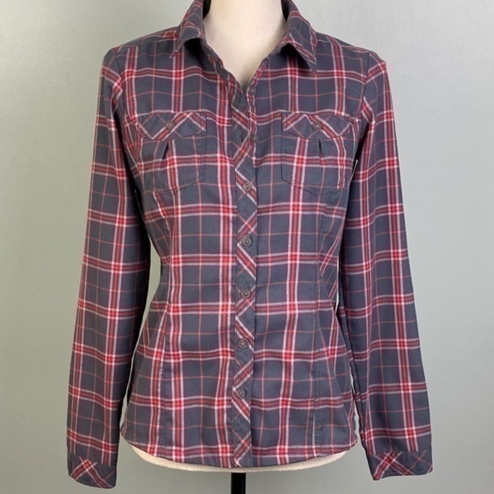 MOUNTAIN HARDWARE women’s button down plaid blouse. Size 2. EUC